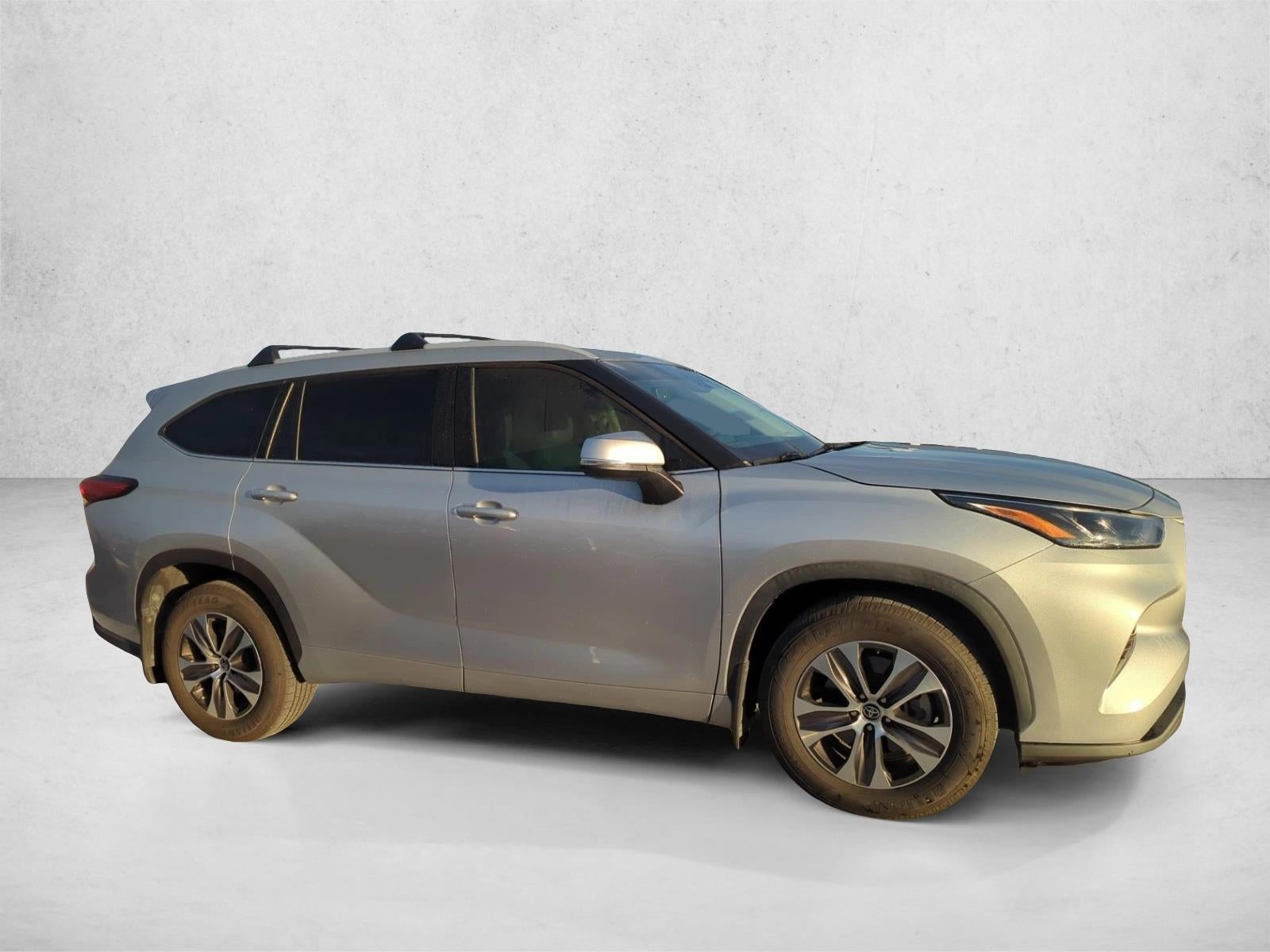 2022 Toyota Highlander XLE AWD (Natl)