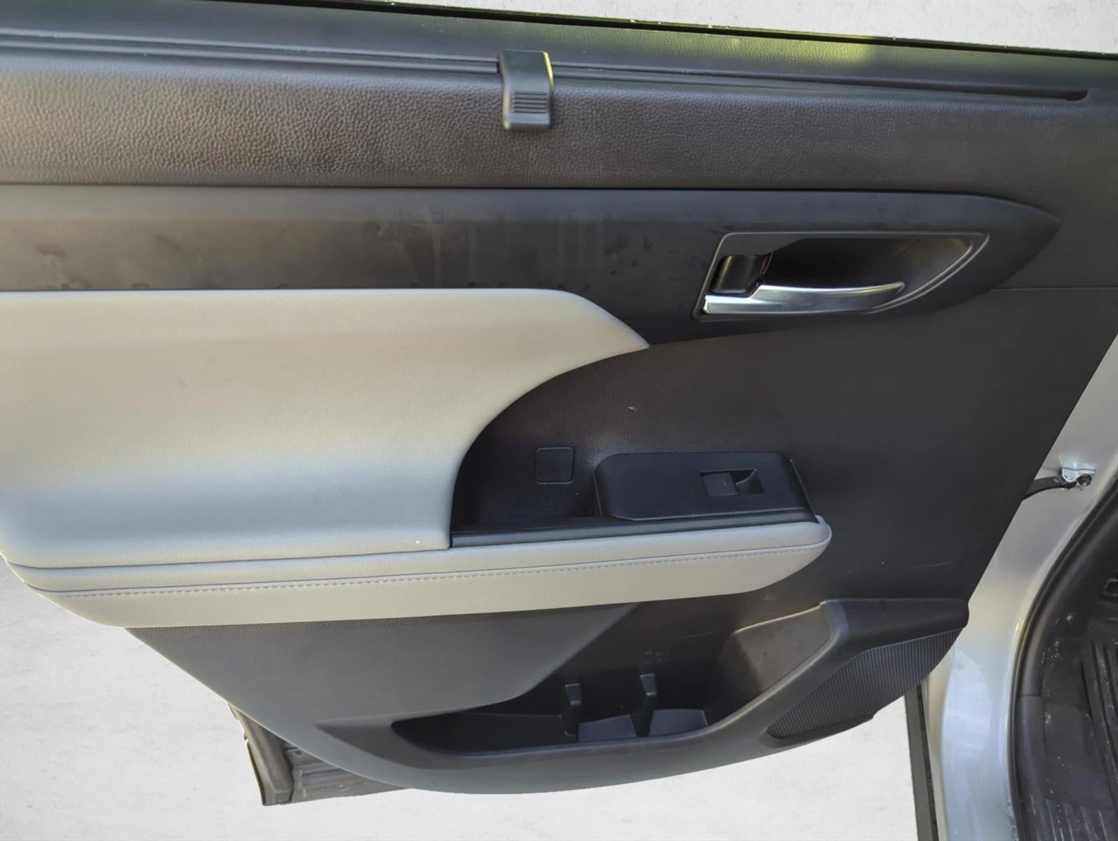 2022 Toyota Highlander XLE AWD (Natl)