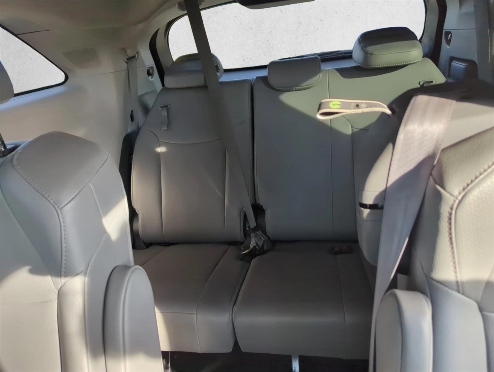 2023 Toyota Sienna XLE FWD 8-Passenger (Natl)