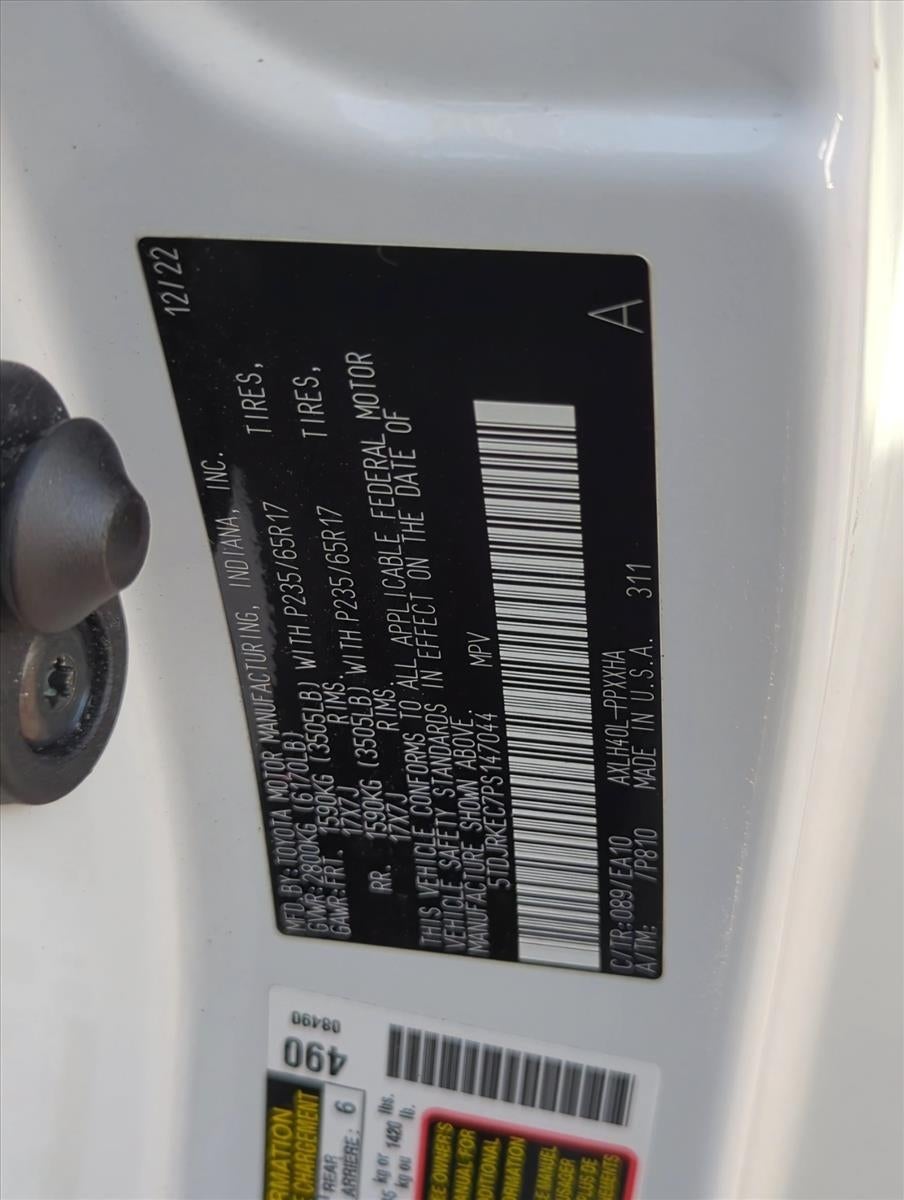 2023 Toyota Sienna XLE FWD 8-Passenger (Natl)
