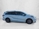 2023 Toyota Sienna XLE FWD 8-Passenger (Natl)