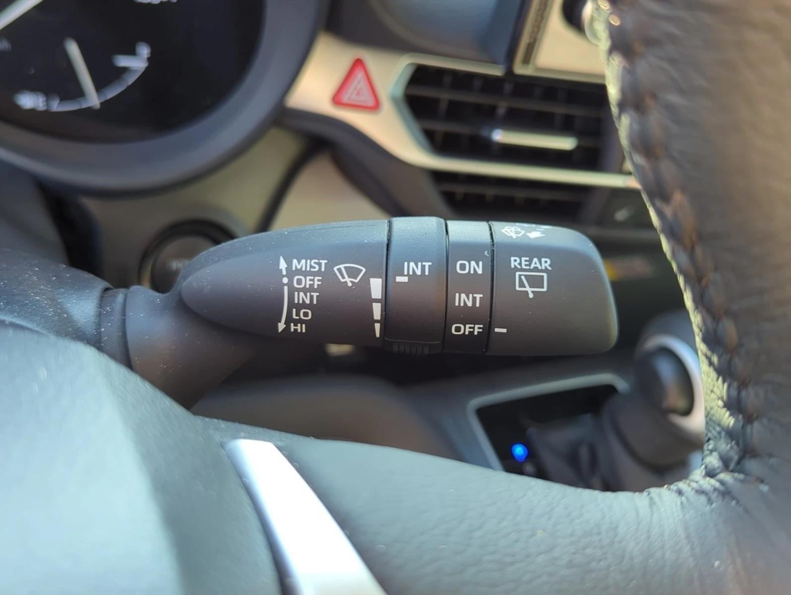 2025 Toyota Sienna XLE FWD 7-Passenger (Natl)