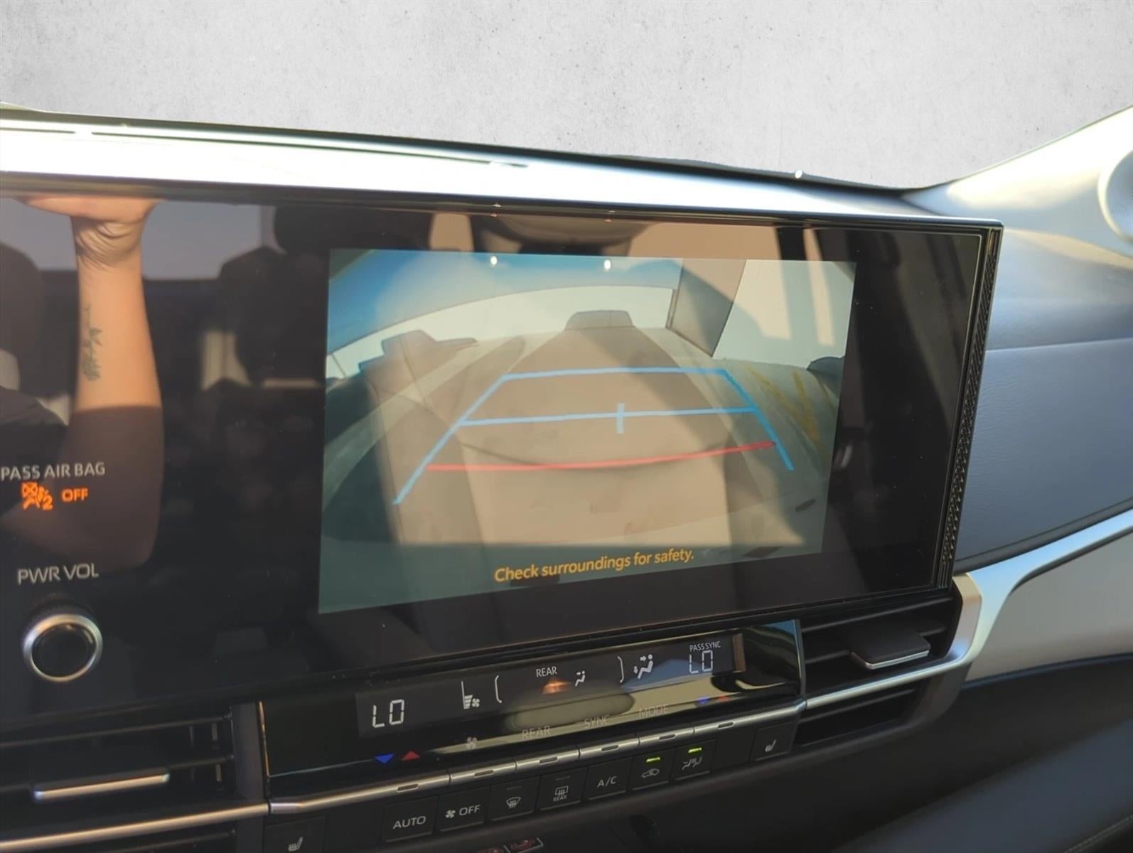 2025 Toyota Sienna XLE FWD 7-Passenger (Natl)