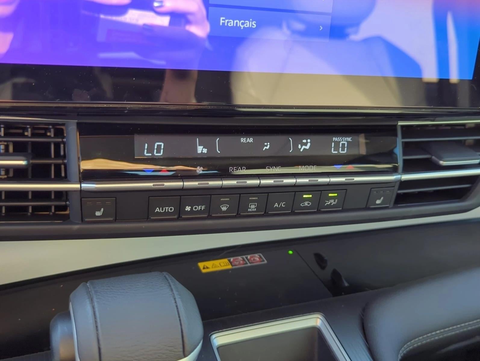 2025 Toyota Sienna XLE FWD 7-Passenger (Natl)