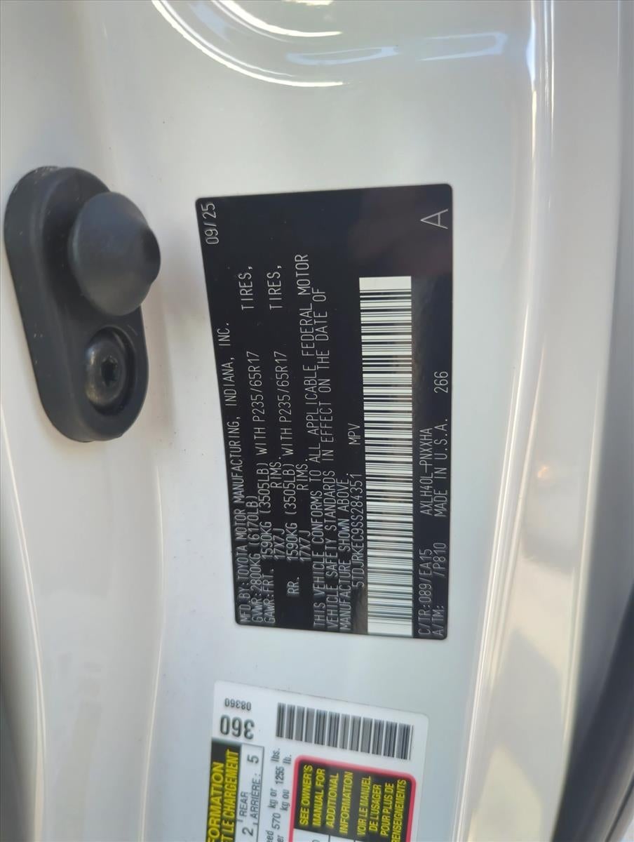 2025 Toyota Sienna XLE FWD 7-Passenger (Natl)