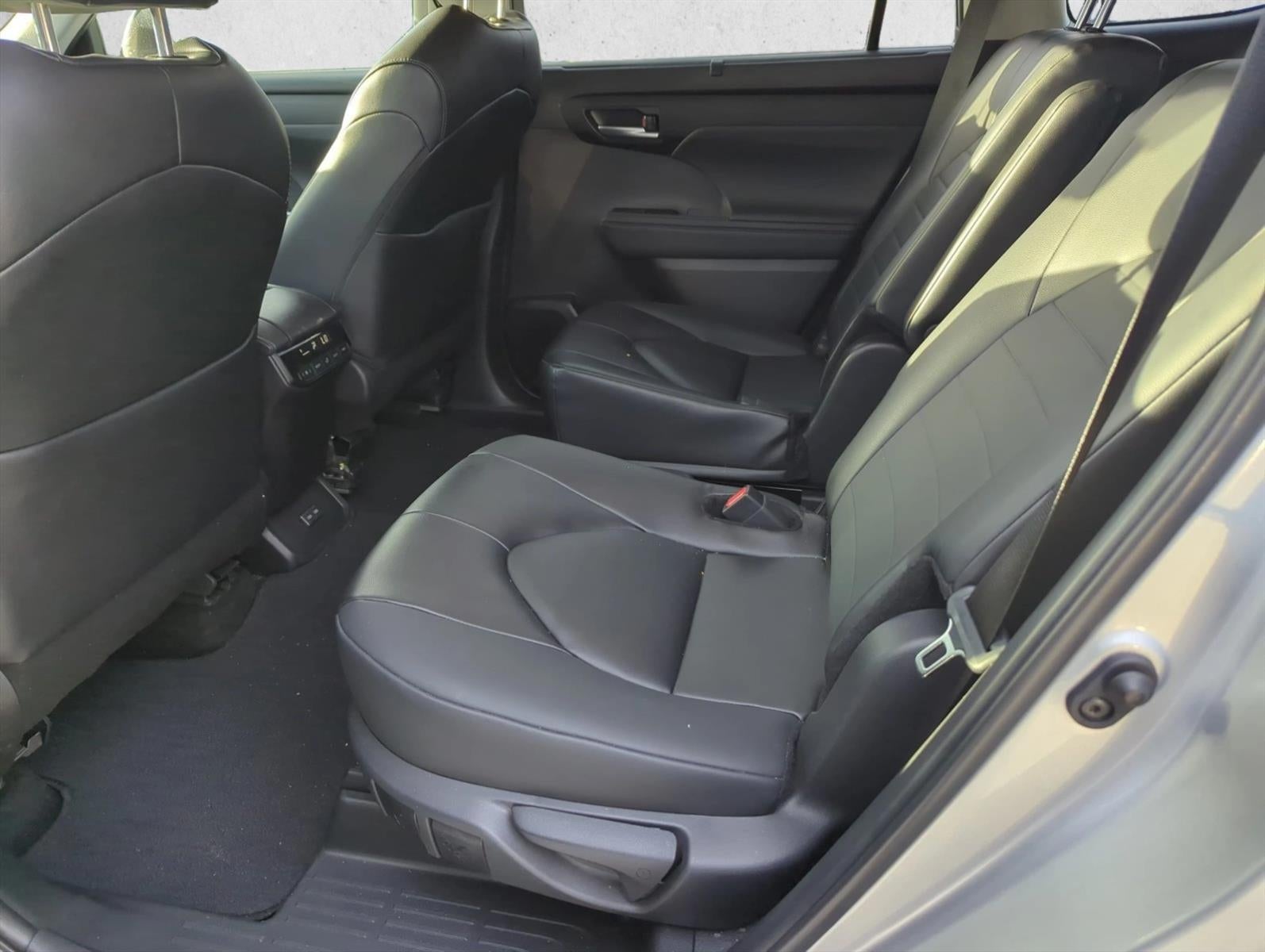 2024 Toyota Highlander XLE FWD (Natl)