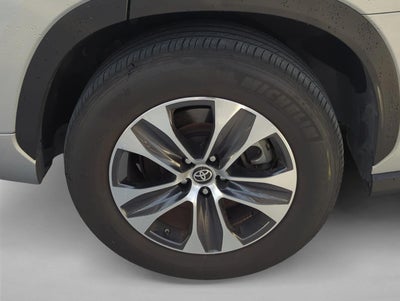2024 Toyota Highlander XLE FWD (Natl)