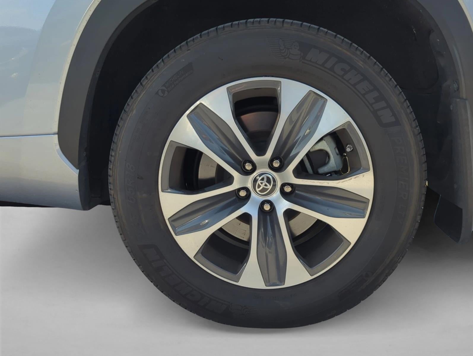 2023 Toyota Highlander XLE FWD (Natl)