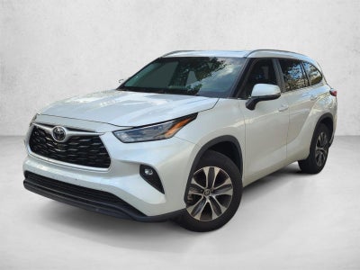 2023 Toyota Highlander XLE FWD (Natl)