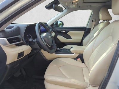 2023 Toyota Highlander XLE FWD (Natl)