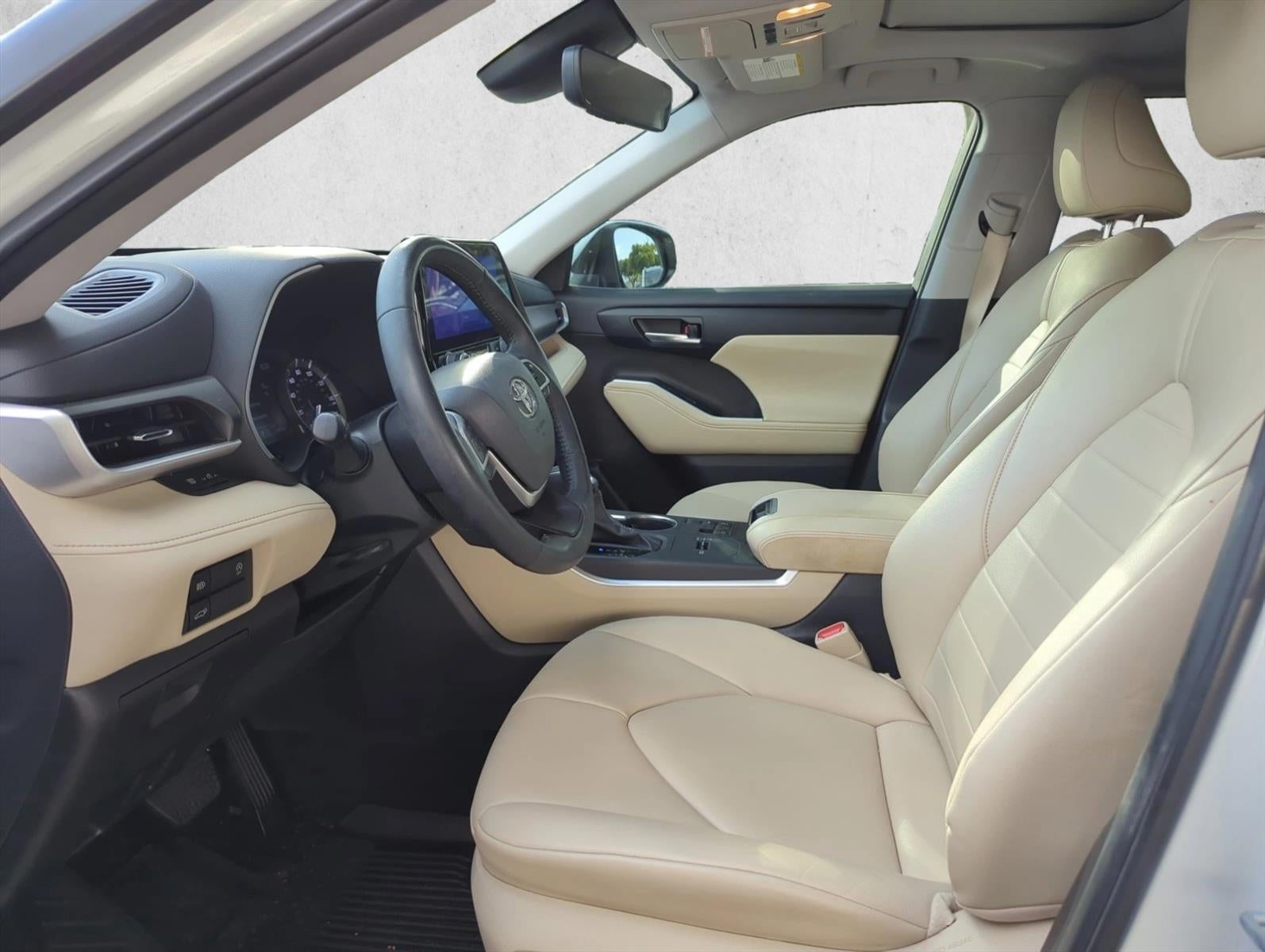 2023 Toyota Highlander XLE FWD (Natl)