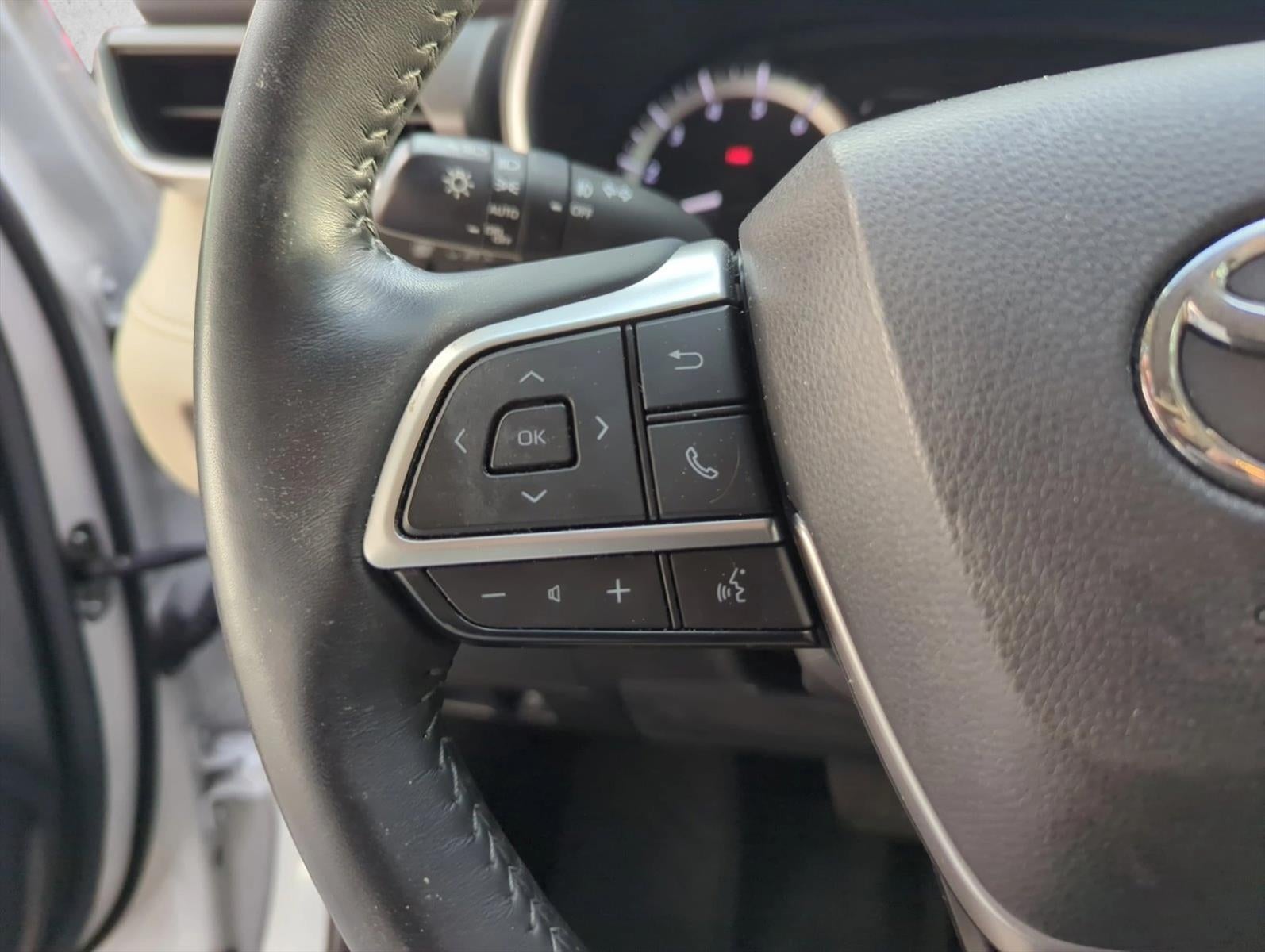 2023 Toyota Highlander XLE FWD (Natl)