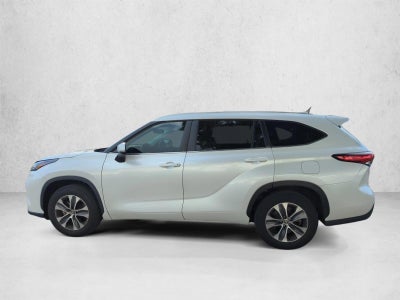 2023 Toyota Highlander XLE FWD (Natl)