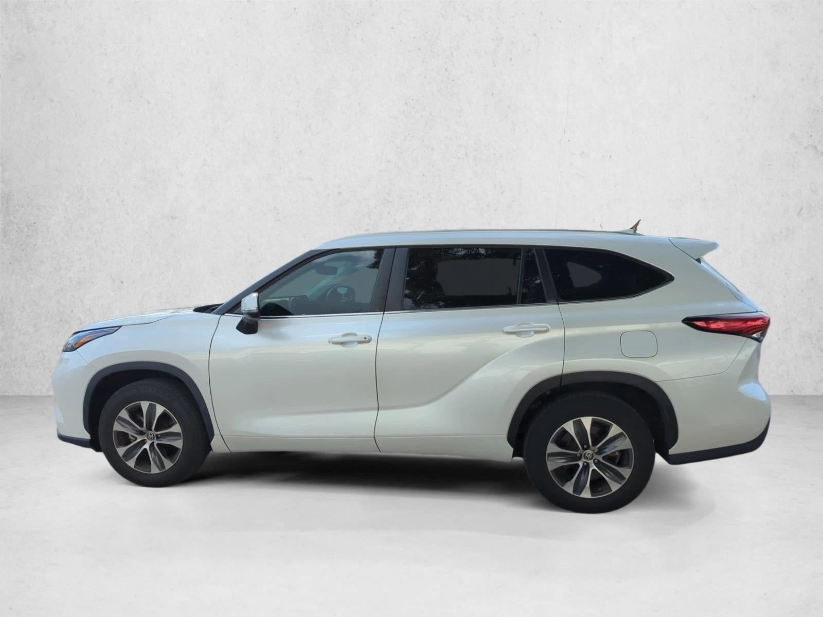 2023 Toyota Highlander XLE FWD (Natl)