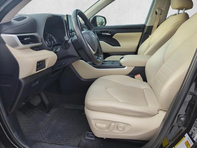 2023 Toyota Highlander XLE FWD (Natl)