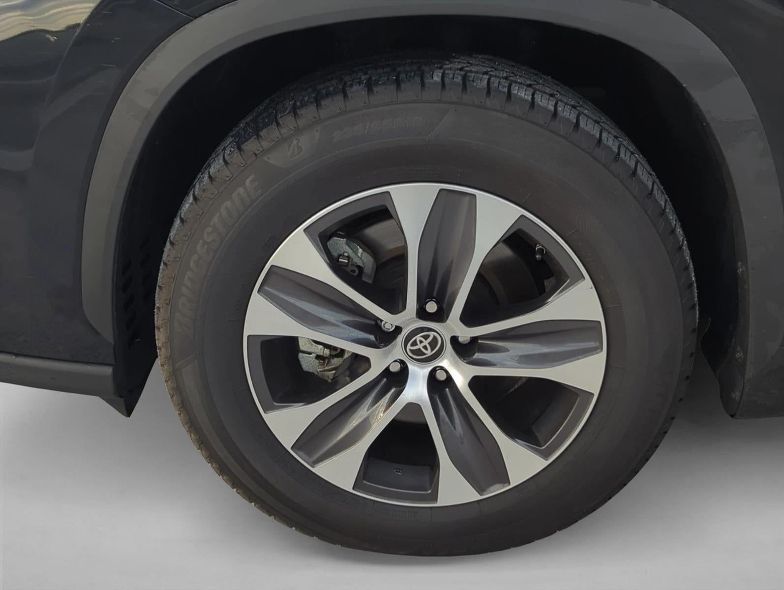 2023 Toyota Highlander XLE FWD (Natl)