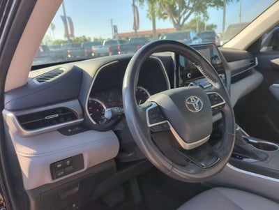 2023 Toyota Highlander XLE FWD (Natl)
