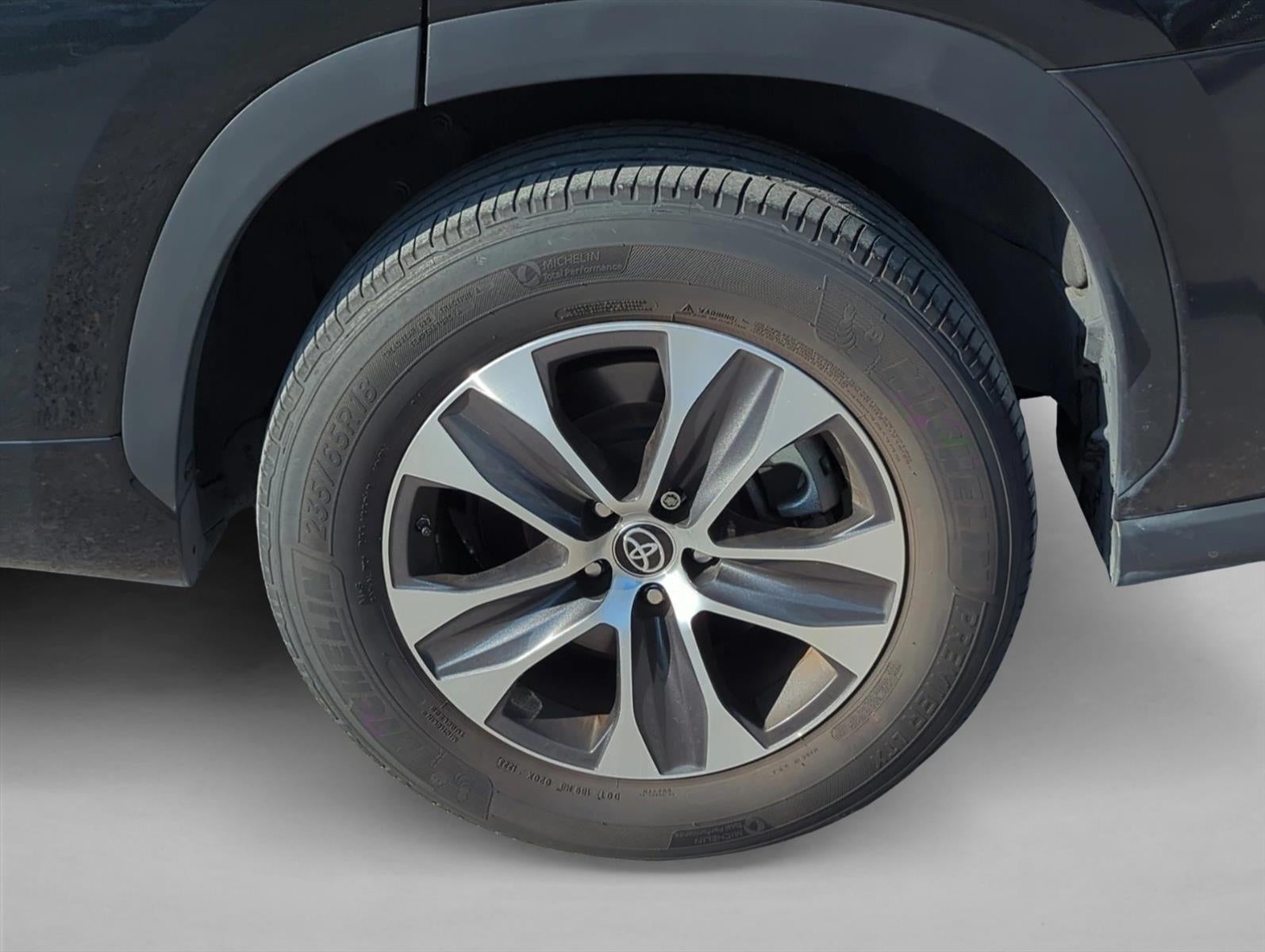 2023 Toyota Highlander XLE FWD (Natl)