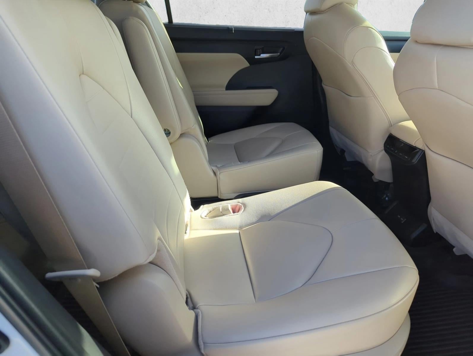 2024 Toyota Highlander XLE FWD (Natl)