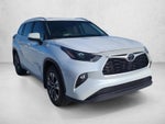 2024 Toyota Highlander XLE FWD (Natl)