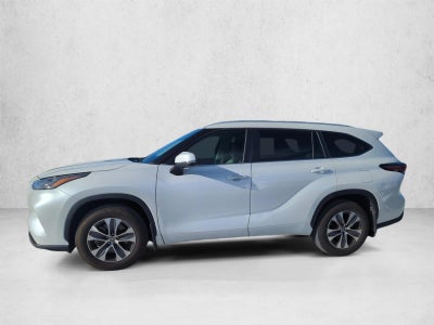 2024 Toyota Highlander XLE FWD (Natl)