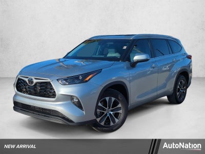 2023 Toyota Highlander XLE FWD (Natl)