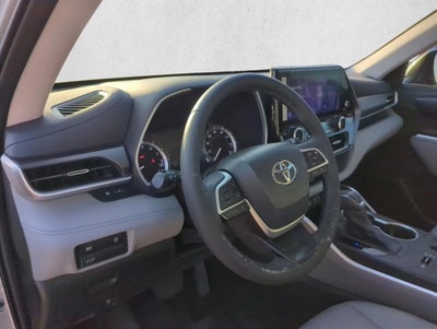 2023 Toyota Highlander XLE FWD (Natl)