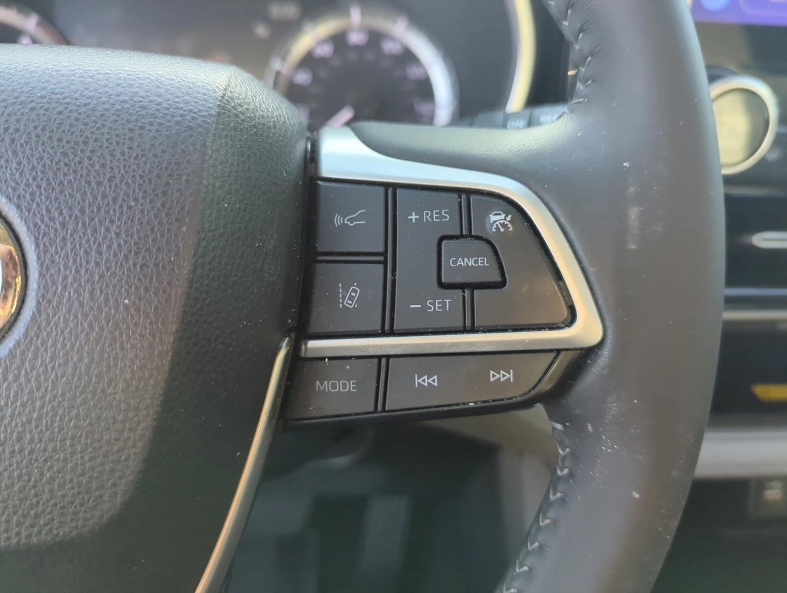 2023 Toyota Highlander XLE FWD (Natl)