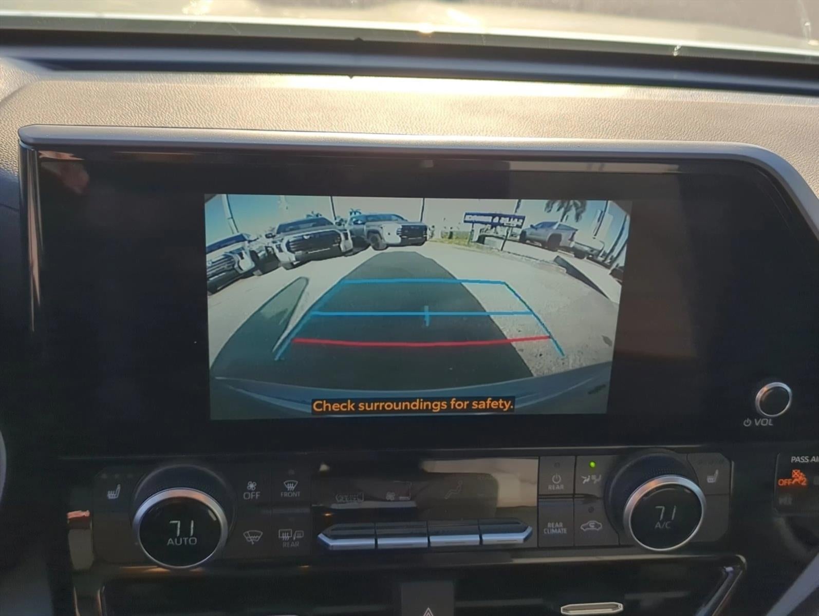 2023 Toyota Highlander XLE FWD (Natl)