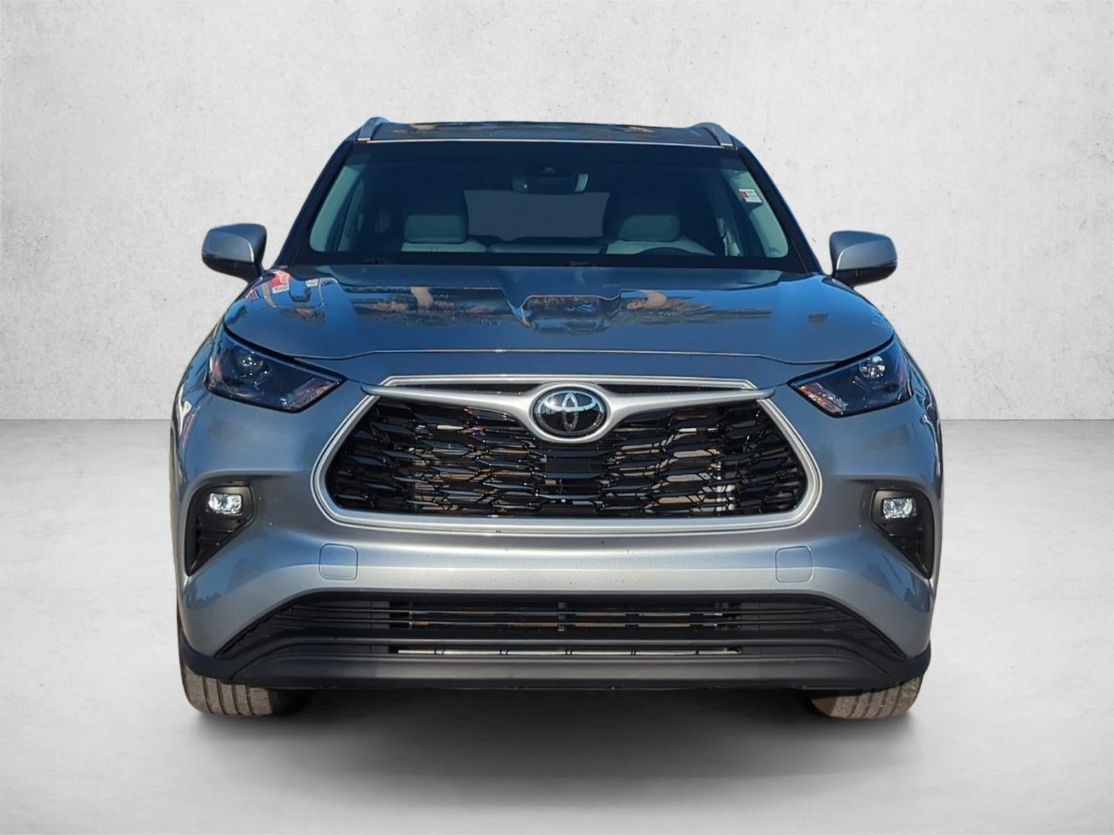 2023 Toyota Highlander XLE FWD (Natl)