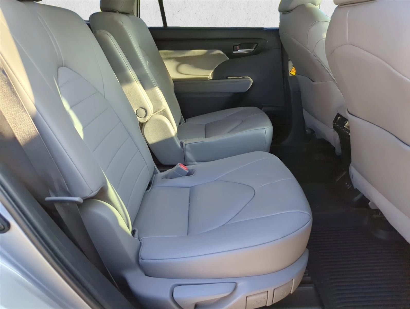 2023 Toyota Highlander XLE FWD (Natl)