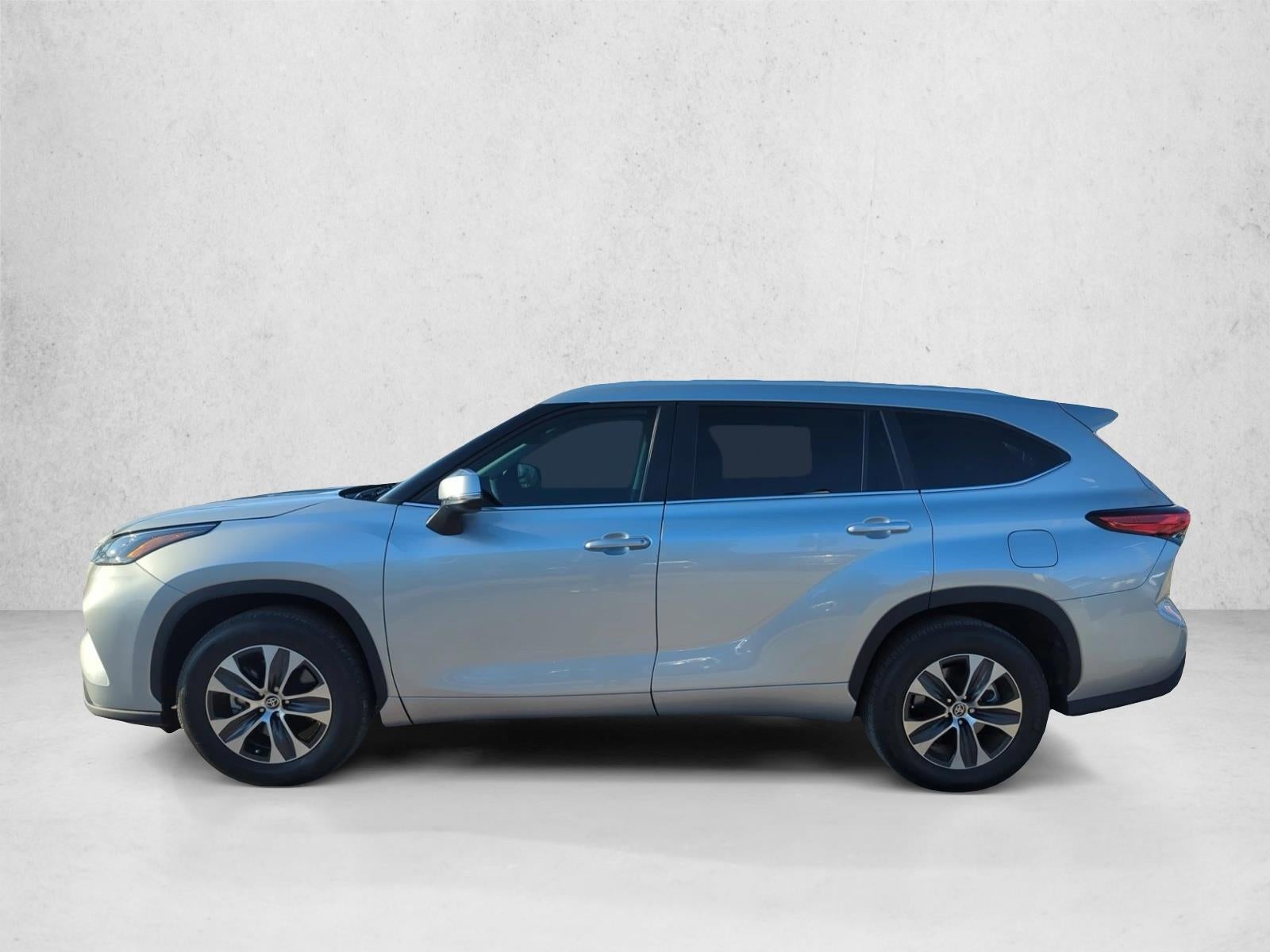 2023 Toyota Highlander XLE FWD (Natl)