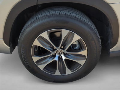 2023 Toyota Highlander XLE FWD (Natl)