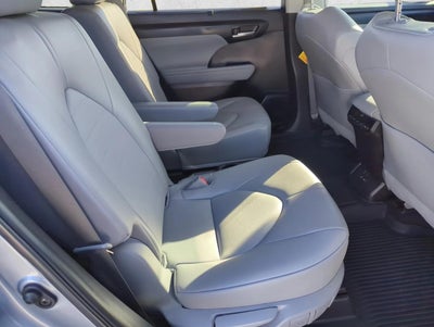2023 Toyota Highlander XLE FWD (Natl)