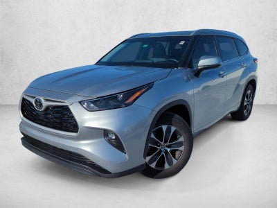 2023 Toyota Highlander XLE FWD (Natl)