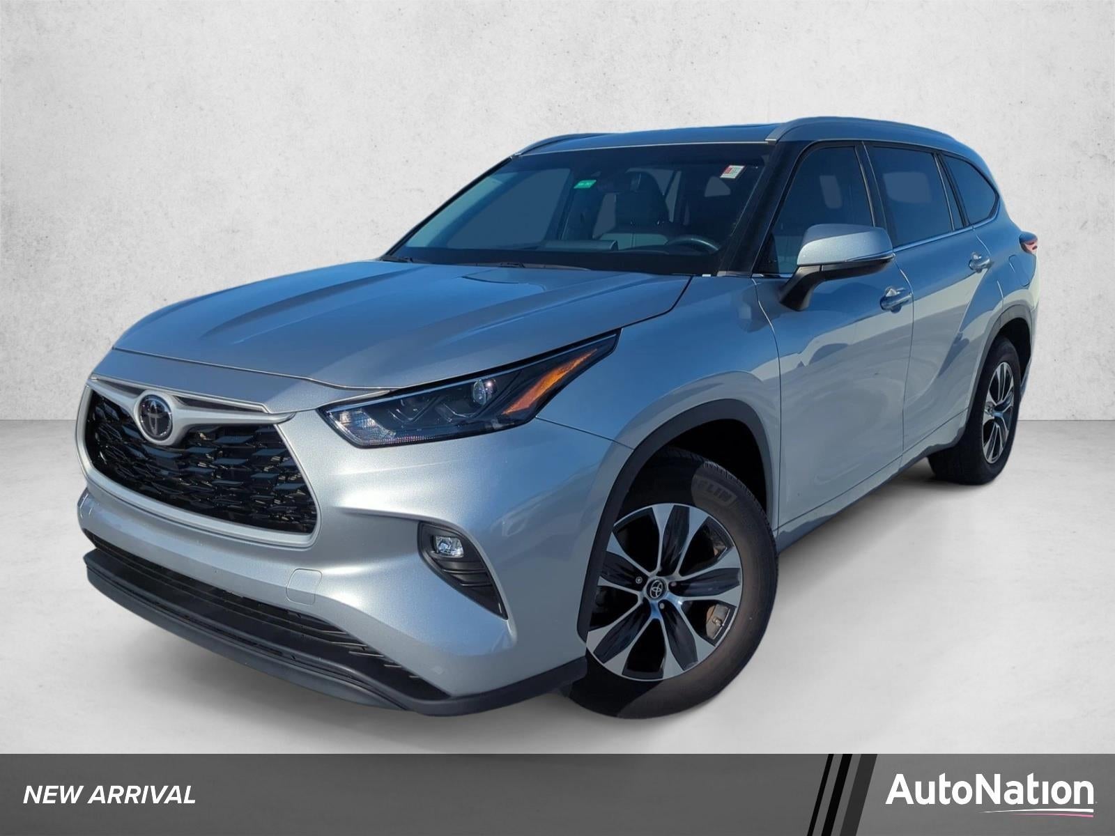 2023 Toyota Highlander XLE FWD (Natl)