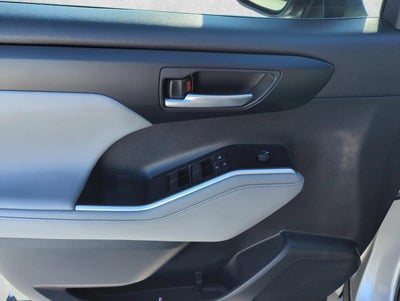 2023 Toyota Highlander XLE FWD (Natl)