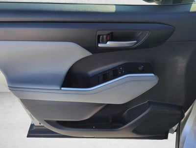 2023 Toyota Highlander XLE FWD (Natl)