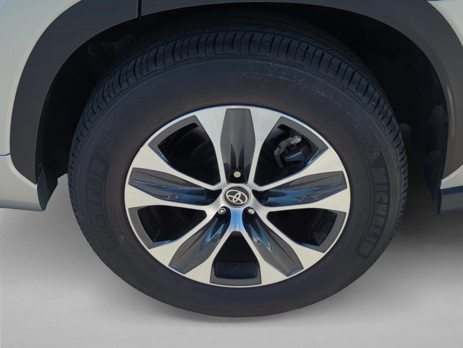 2023 Toyota Highlander XLE FWD (Natl)
