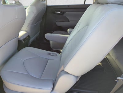 2023 Toyota Highlander XLE FWD (Natl)