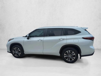 2024 Toyota Highlander XLE FWD (Natl)