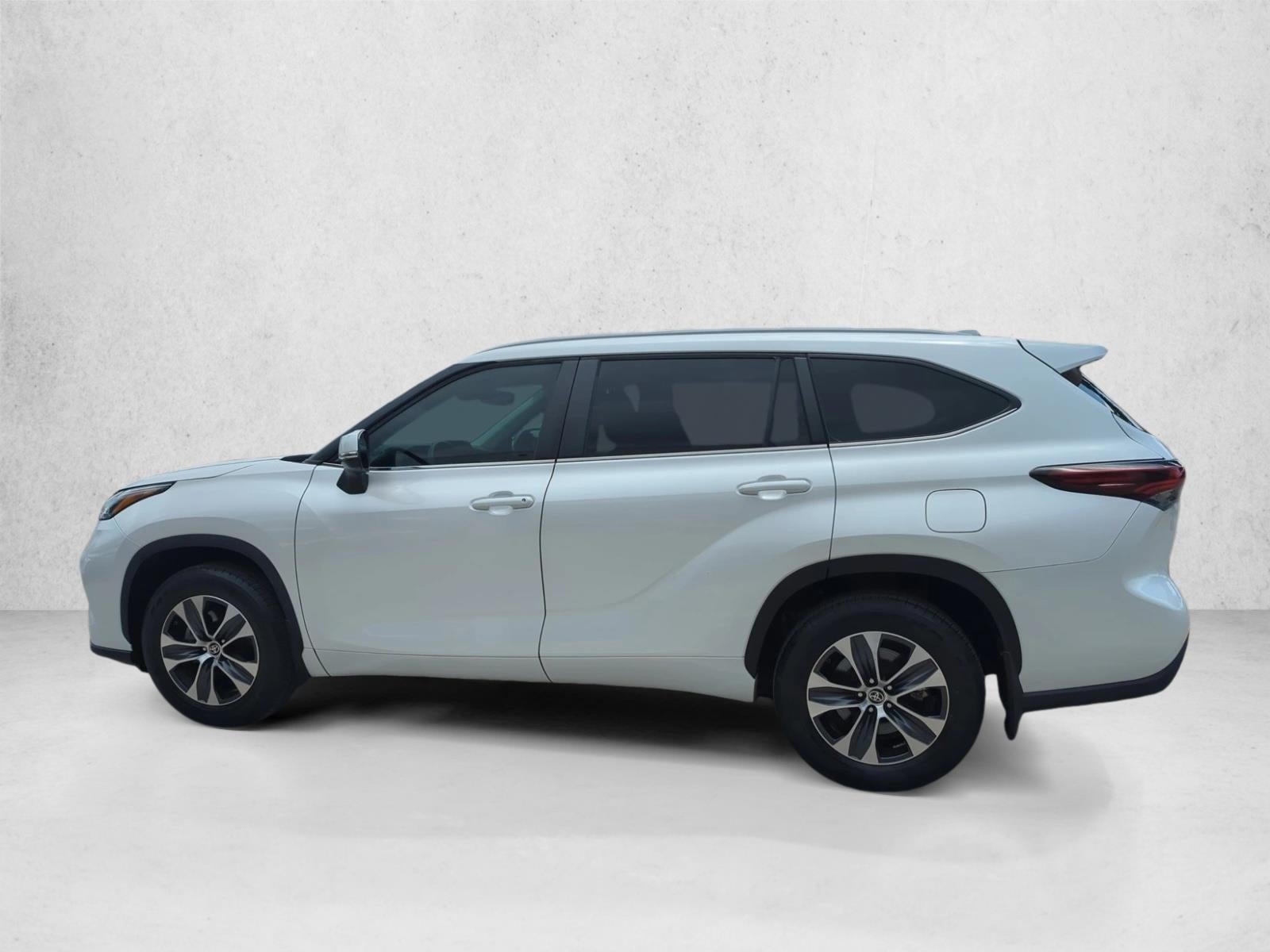 2024 Toyota Highlander XLE FWD (Natl)