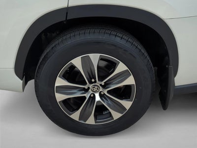 2024 Toyota Highlander XLE FWD (Natl)
