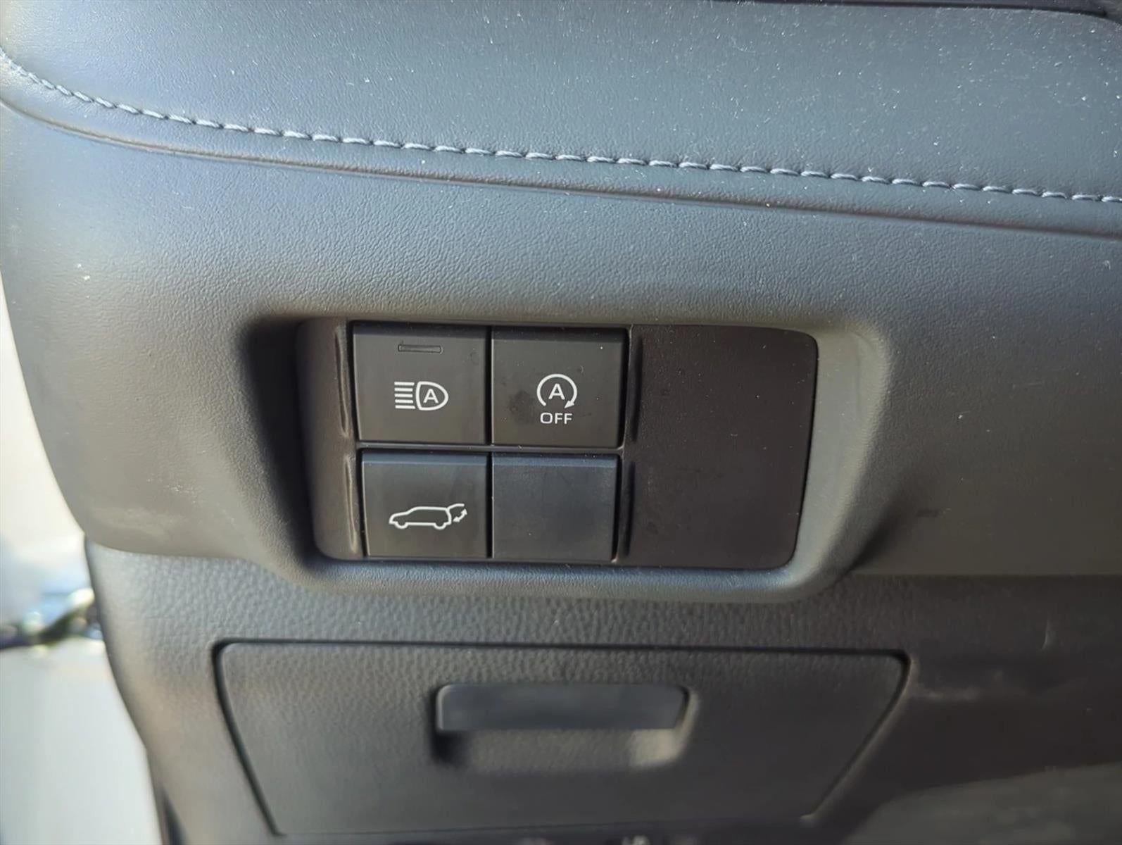 2023 Toyota Highlander XLE FWD (Natl)