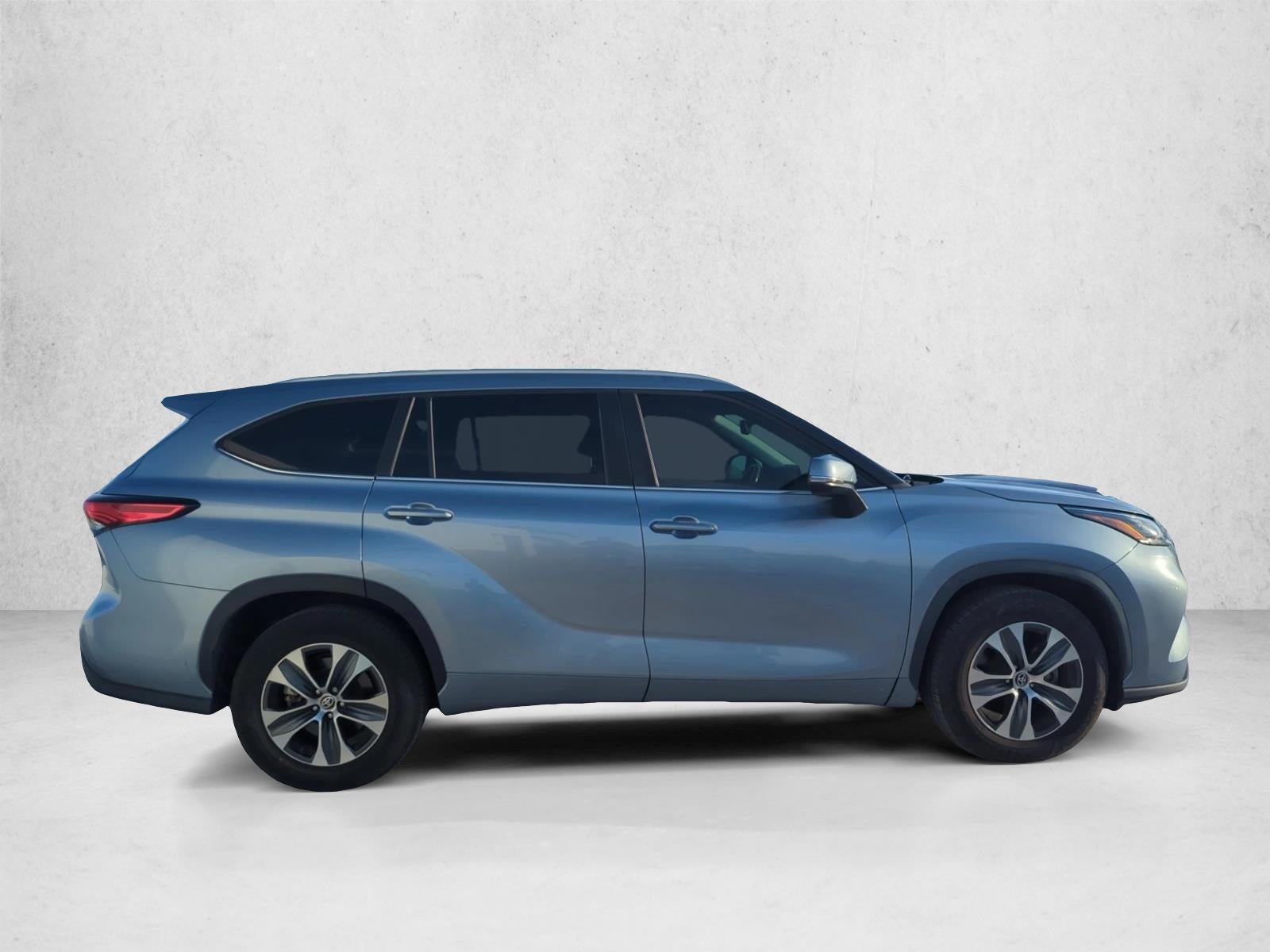 2023 Toyota Highlander XLE FWD (Natl)