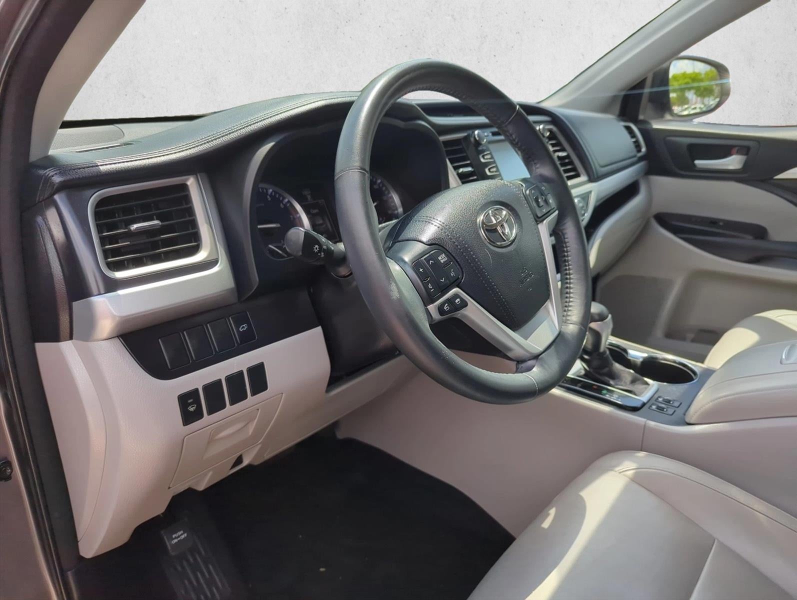 2015 Toyota Highlander FWD 4dr V6 XLE (Natl)