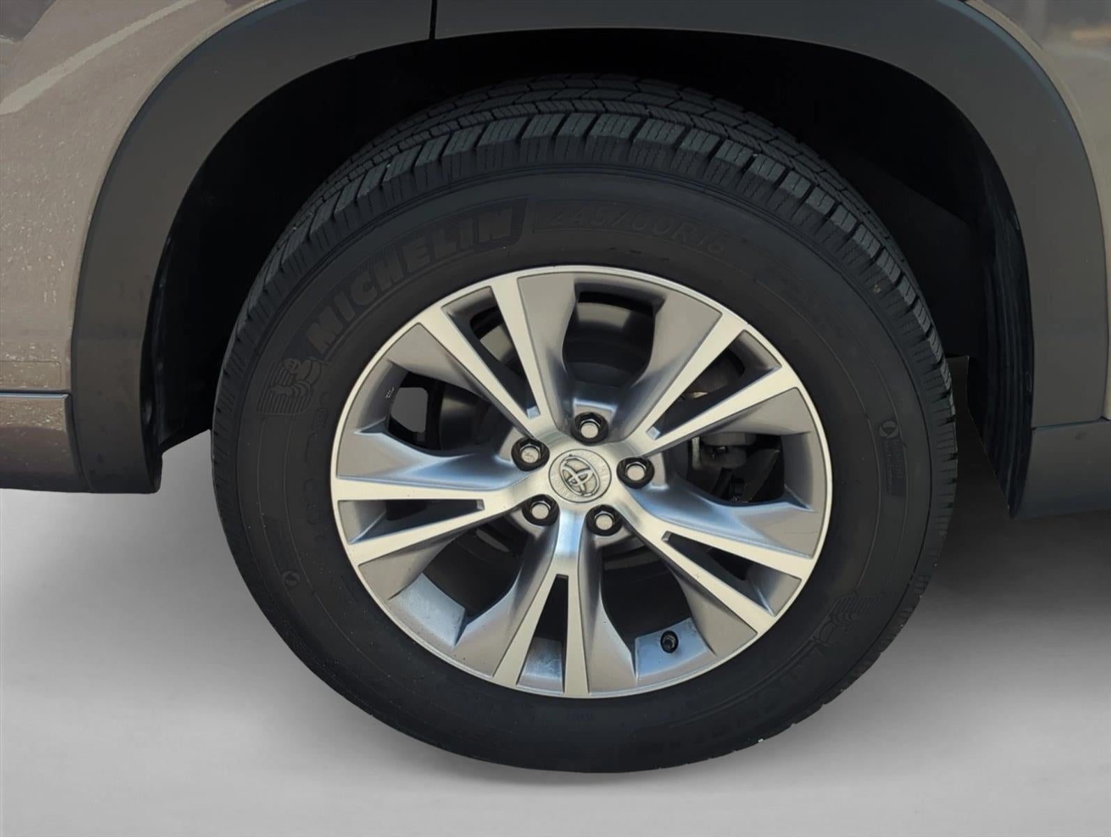 2015 Toyota Highlander FWD 4dr V6 XLE (Natl)
