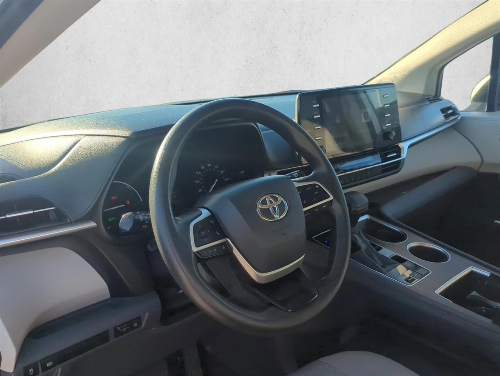 2021 Toyota Sienna LE FWD 8-Passenger (Natl)