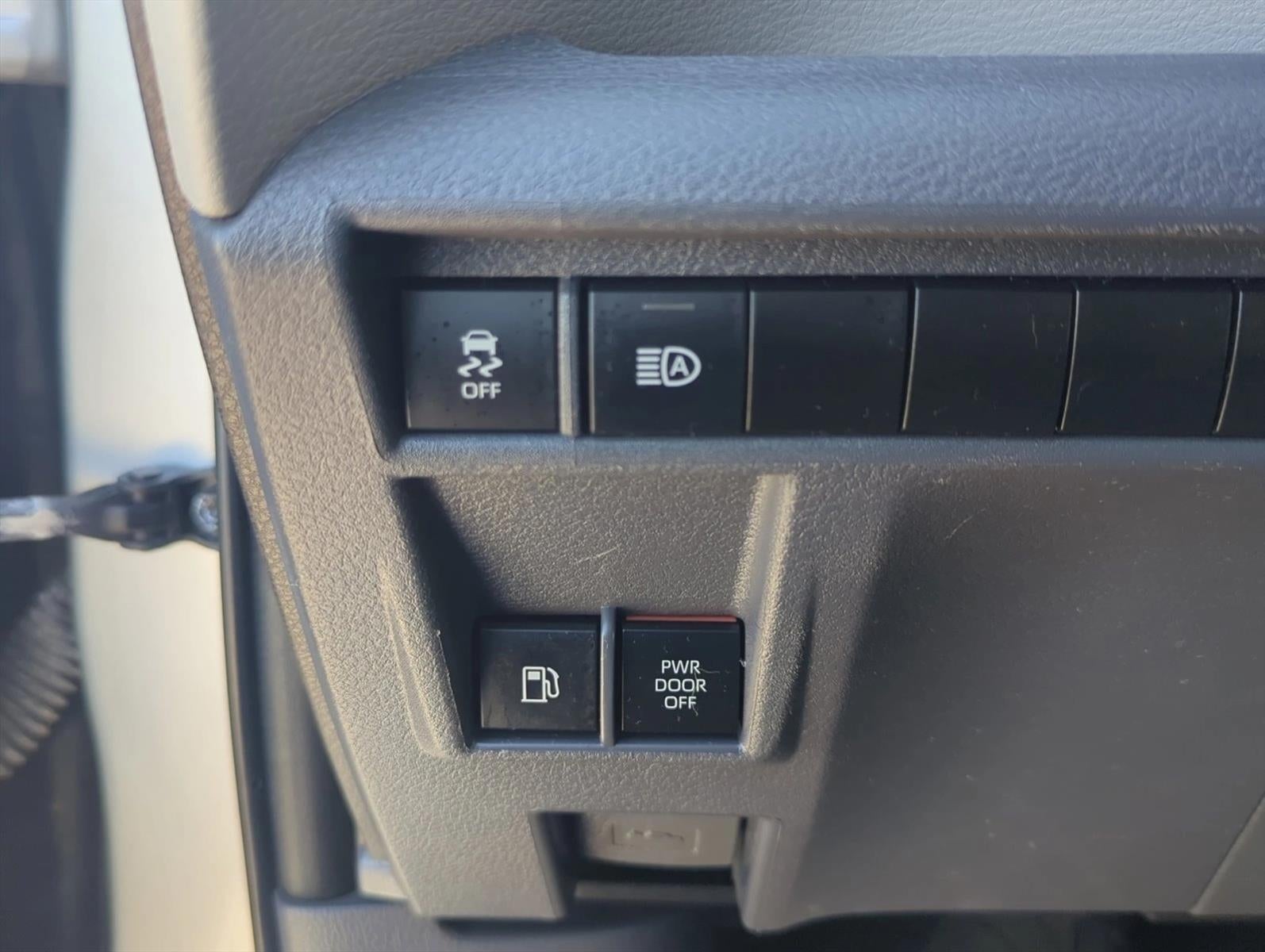 2021 Toyota Sienna LE FWD 8-Passenger (Natl)