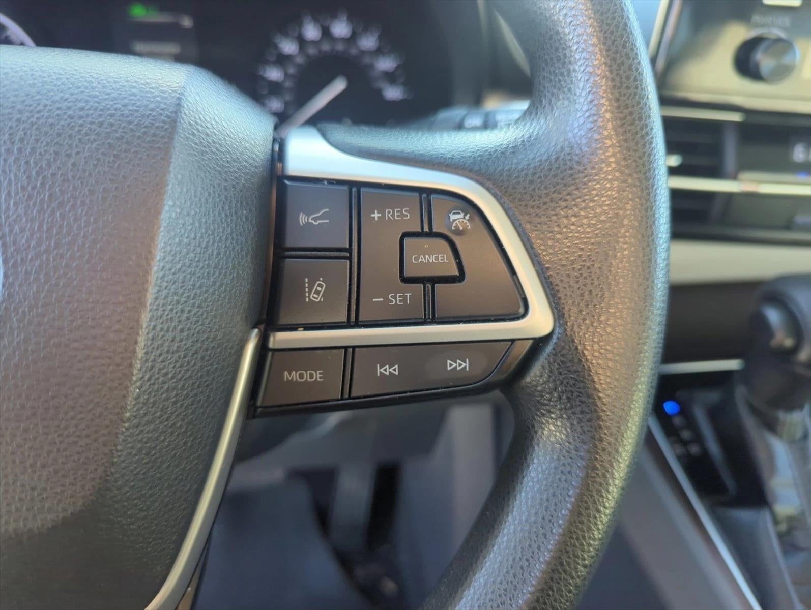 2021 Toyota Sienna LE FWD 8-Passenger (Natl)